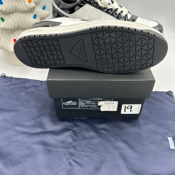 Men’s Prada downtown triangle logo leather sneakers size 9.5 fits 10.5 US - Picture 11 of 11